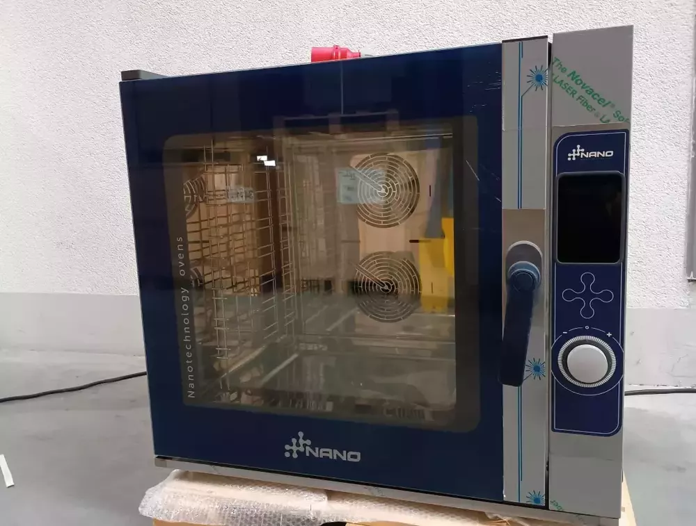 Piec konwekcyjno - parowy Nano Max 7 x GN 1/1 z ekranem dotykowym, systemem myjącym i sondą SN: 00J2612472 - po testowy | Grafen NANO, OUT_219034_USED_01 1